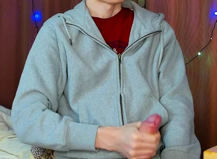 Huge Load Builds as Twink Imagines Friend Sucking