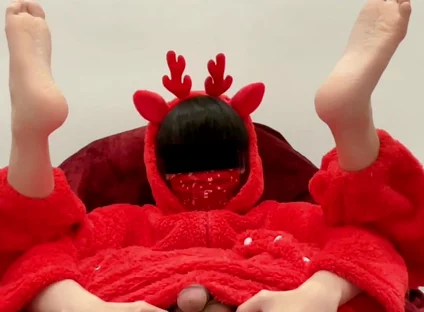 Merry Christmas, Butt Squirting Water