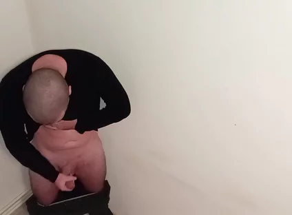 Very Sexy Guy Jerking off Until Cumshot
