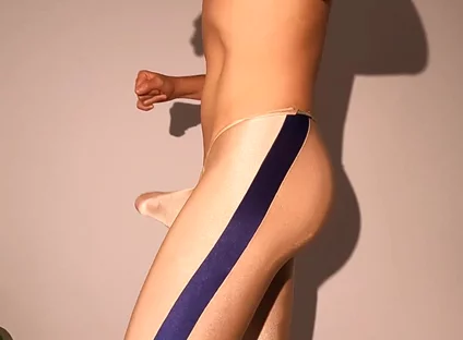I Love These Leggings That Fit the Shape of My Cock.