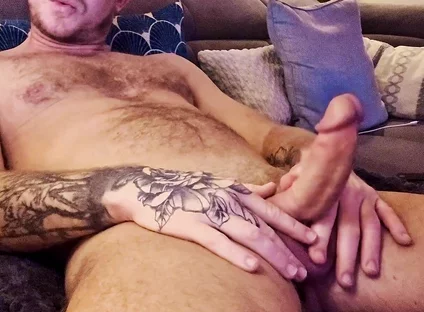 Live Handjob Moment with Party Cumshot
