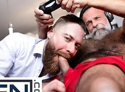 Men - Stepdaddy Cakes Sucks His Boyfriend Stepdaddy Johns Dick While He Is Gaming, Then Takes A Ride