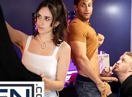 Men - Horny Tailor Mateo Tomas Measures Up Dom Kings Dick And Gives Him A Sneaky Blowjob