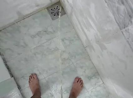 Slow Motion Pee