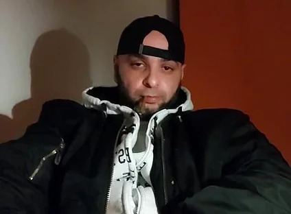 Dirtyjunkbro Is Bored He's Looking for Buddies