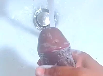 How to Properly Wash Your Dick