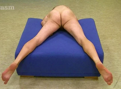 Nacked Hump Masturbation in a Basement