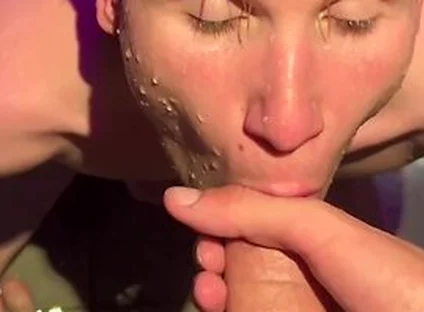Stranger Twink Sucked Big Cock In Sauna