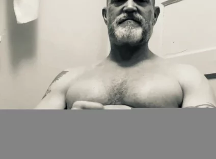 Hot B&w Bathroom Bate.