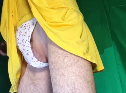 Flowery Seamless Thong with Yellow Skirt