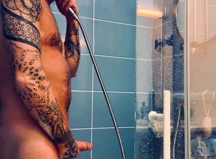 Hot Shower and Quick Pee