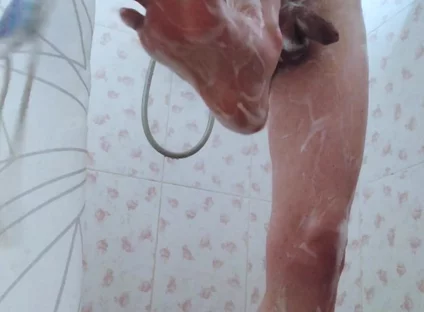 A Twink Shows off His Body in the Bathroom