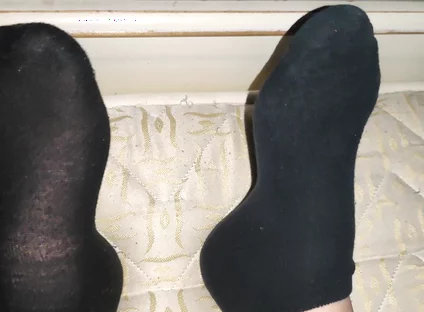 Crossdresser Twink Has Fetish to Massage His Daddy's Feet