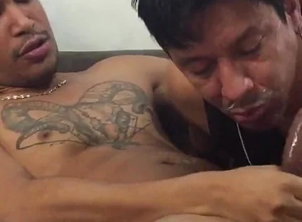Cock Swallower Visits Me to Give Him in the Mouth and in the Ass P2