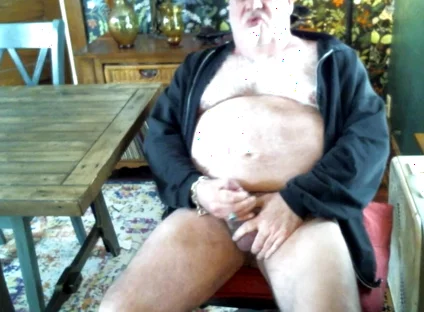 Beardaddychub Jerks on Cam