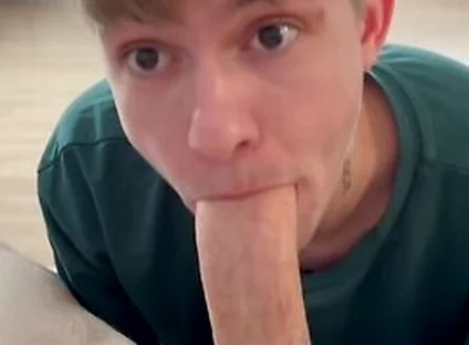 Twink Invited His Twink Friend With A Big Dick Over And Seduced Him Into Giving Him A Blowjob