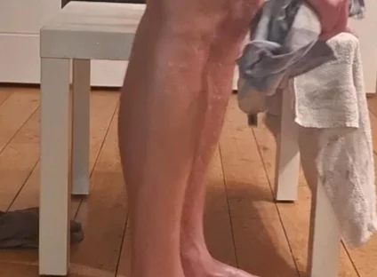 Hot Gay Twink Loves a Huge Fist in His Ass and Is Riding It