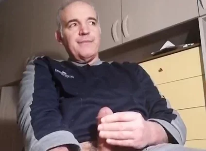 Online Erotic Show on February 9th.