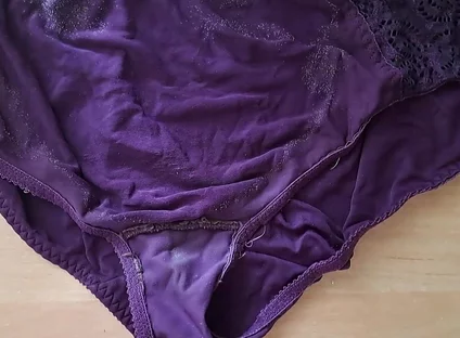 Strong Orgasm on Mom's Panties