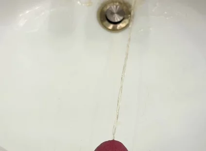Sink Piss in Slow Motion