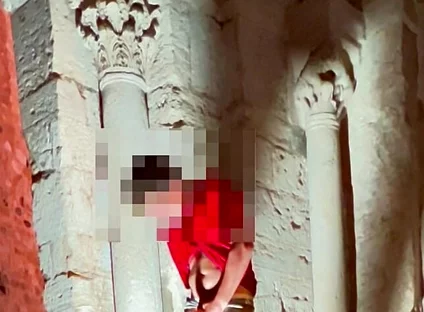 Very Risky and Immense Ejaculation in a Very Public Place