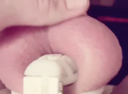 Cum in Chastitty