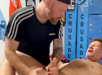 Tough Coach Studs Flexes Then Gets Breed by Ginger Gav X