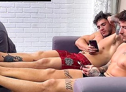 Gym Buddies Vinni And Tony Eagle Relax While Their Toes Sucked