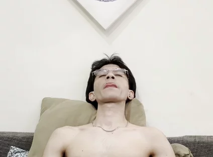 Cute Twink Love to Jerk His Big Dick!