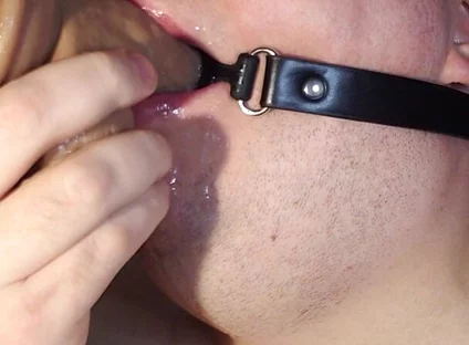 Sloppy Deepthroat 7 Inch Gyrating Dildo Whit Mouth Gag