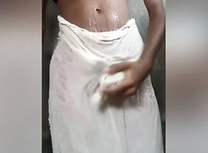 I Wear Wet Underskirt And Maturation Orgasm And Dancing In A Public Toilet