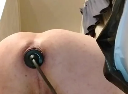 Soda Can Sized Plug Push Out Then Pop Back in