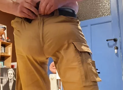 Amazing Bulge in Kaki Shorts