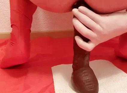 Deep Anal Fisting and Realistic Silver Rain Dildo