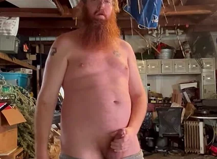 Redneck Needs to Piss!