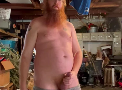 Redneck Needs to Piss!