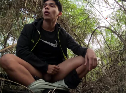 I Was Very Hot and Went to Masturbate in a Public Park