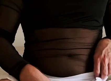 Wearing a Skirt and Thong on My Big Ass Masturbación