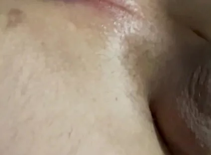 White Bussy