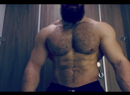Hard breathing, musculine scent, bulging veins and muscles