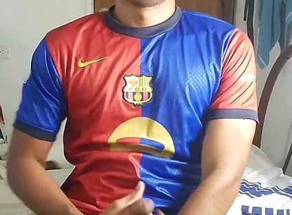 Hi, My Name Is Charly, I'm 22cm and I'm Active, I Masturbate with Both Hands
