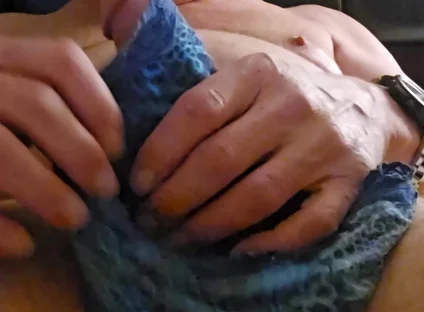 Stroking and Cumming to VR Porn