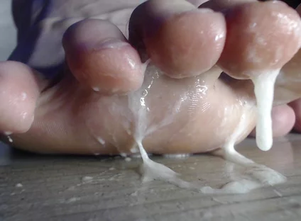 Straight Cock-cum Feet