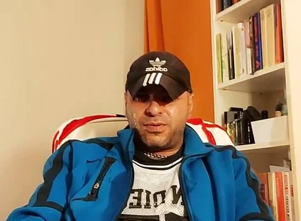Dj Bro Pissing in Front of the Pc and Wet Pants VR the Mirror