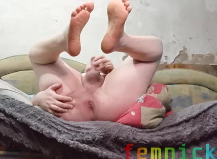 Fat Gay Jerks off Cock Showing Asshole and Feet