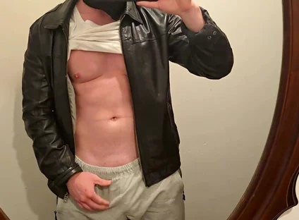 After Work Jerk off in Black Leather Jacket! Hot Stepdaddy Shows Muscles & Pumps Thick Cock