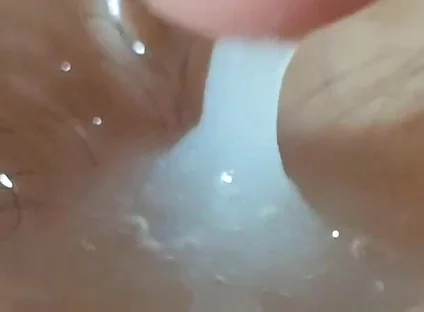 Deep Navel Turns Into a Reservoir of Cum.