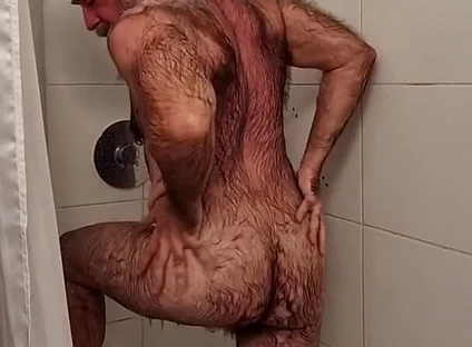 Hairy Muscle Stepdaddy Takes a Shower