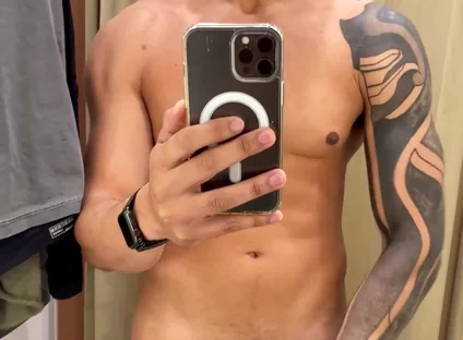 Jerking off in Fitting Room