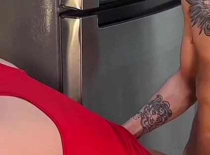 Hung Papi Viral Video Fucking While Cooking Pasta Bareback